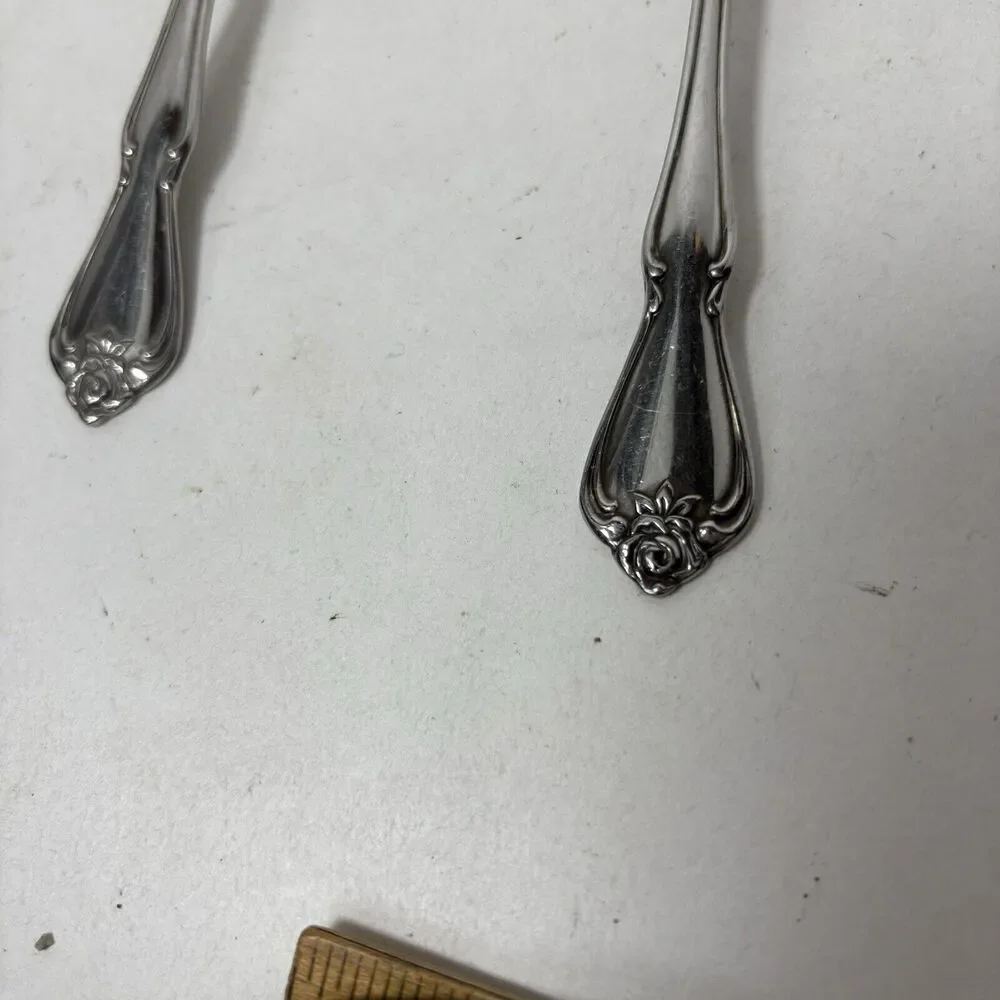 Oneida Flatware Spoons Arbor‎ Rose True Rose Stainless 7 Place Soup & 2 Tea D3